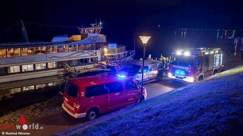 N-Glimpflich-verlaufender-Brand-auf-einem-Passagierschiff-bei-Krems