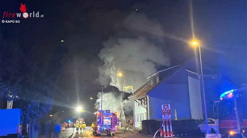 schweiz-drei-autos-brennen-in-unterstand-in-kappel-v-llig-aus