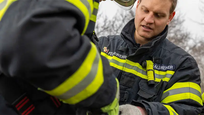 Stellenangebot-O-LFV-Ausbilder-in-f-r-die-Landes-Feuerwehrschule-m-w-d-