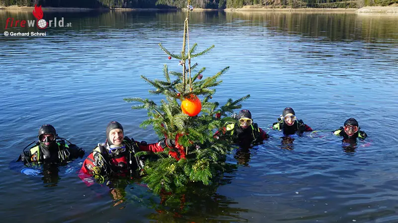 Stmk-Christbaumtauchen-2025-der-Tauchstaffel-Deutschlandsberg