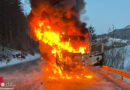 Stmk: Lkw-Brand am Kettenanlegeplatz auf der B 145 in Altaussee