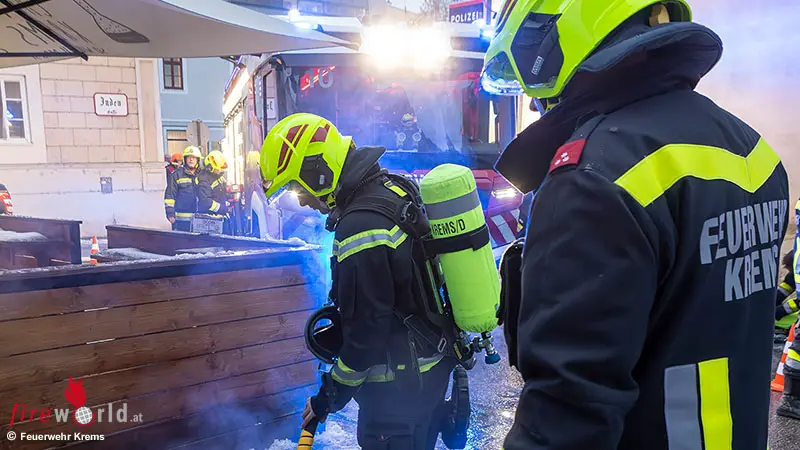 N-Brand-in-einem-Kaffeehaus-in-der-Altstadt-von-Krems