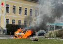 Nö: Netzmittel-Einsatz bei Autobrand in Mödling