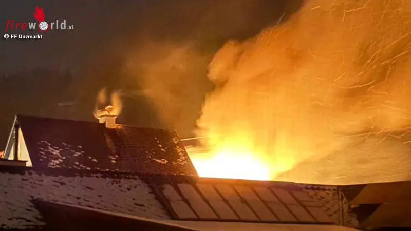 Stmk-Holzh-tte-und-Thujenzaun-brannten-in-Unzmarkt