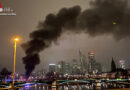 D: Geparkter Reisebus in Frankfurt am Main in Flammen