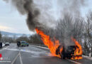 D: Nach Leistungsverlust brennt Auto in Warburg