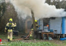 D: Holzschuppen in Paderborn brennt in voller Ausdehnung