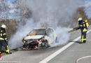 D: Kleinwagen brennt in voller Ausdehnung auf A 1 bei Sittensen