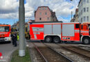 D: Person in Stuttgart unter Stadtbahn