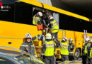 Wien: Reisebus prallt bei Eurogate Tunnelausfahrt gegen Pkw → 15 Personen aus Bus befreit