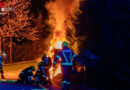 Oö: Holzstoß, Wärmepumpe und Hecke brannten in Schlierbach