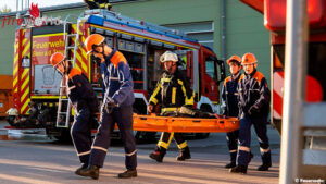 D: 24-Stunden-Berufsfeuerwehrtag der Jugendfeuerwehren der Stadt Traunreut D: 24-Stunden-Berufsfeuerwehrtag der Jugendfeuerwehren der Stadt Traunreut