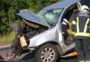 Oö: 19-Jähriger mit Pkw in Riedau gegen Baum geprallt