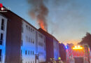 D: Offener Dachstuhlbrand an leerstehenden Gebäudekomplex in Paderborn