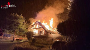 EnnetFerienhaus1 Schweiz: Vollbrand eines Ferienhauses in Ennetmoos