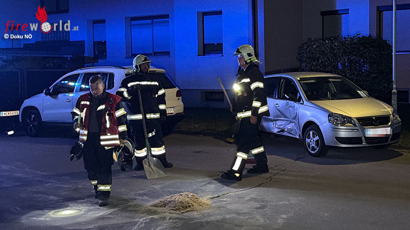 N-Pkw-kollidiert-in-Golling-Erlauf-mit-geparktem-Auto-zwei-Verletzte