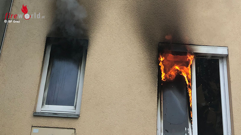 Stmk-Wohnungsbrand-in-Graz-Stiegenhaus-ber-f-nf-Stockwerke-verraucht