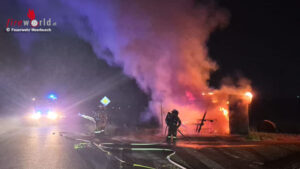 D: N�chtlicher brand eines Verkaufsstandes in Meerbusch