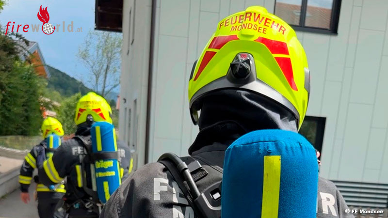 O-Brand-auf-Terrasse-in-Mondsee-beherztes-Eingreifen-eines-Nachbarn-verhindert-Schlimmeres