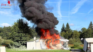 Keutschach_Wohnwagen_1 Ktn: Wohnwagen-Brand auf Campingplatz in Keutschach am See