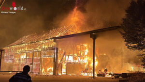 NeuwilenLagerhalle Schweiz: Feuer zerstört Lagerhalle und Fahrzeuge in Kemmental