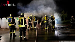 D: Mehrere Elektroschrott-Container in Gewerbegebiet in Brand D: Mehrere Elektroschrott-Container in Gewerbegebiet in Brand