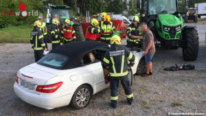 Oö: Pkw gegen Traktor geprallt – Menschenrettung nach Unfall auf der B137