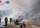 Nö: 100 Feuerwehrkräfte bei Sperrmüllbrand im Einsatz