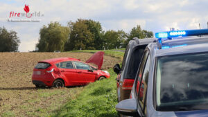 O�: Auto-�berschlag auf der L 536 bei Bad Wimsbach-Neydharting