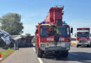 Nö: Kraneinsatz bei Sattelschlepper-Bergung auf A 1 bei Böheimkirchen