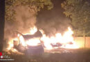 D: Wohnmobil und zwei Pkw auf Friedhofparkplatz bei Schiffdorf in Flammen