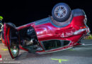 Oö: Pkw-Unfall mit Dachlandung auf der B 3 bei Mauthausen