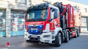 N�: Neuer Vierachs-Wechsellader mit 12 t Nutzlast und Kran f�r die FF M�dling