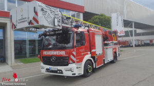 Schermbeck_DLK D: Feuerwehr Schermbeck nimmt neue Magirus-Drehleiter in Empfang