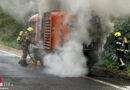 D: Brand einer Kehrmaschine auf der B 477 in Bergheim