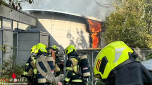 Bild1KITA D: Brand in leerstehendem Kindergarten in Gelsenkirchen