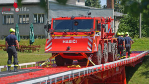 Brueckenfahrzeug_Tschechien_04 Fw-Magazin Brennpunkt 5/2026: Brücke am Buckel | Flugzeug in 164 m Tiefe | Waldbrand-Tatras | Sprengdienst | MAN-Waldbrand-Chassis …