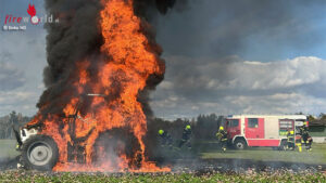 N�: Traktor bei Herzogenburg lichterloh in Flammen