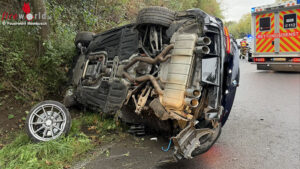 IMG_0576 D: Schwerverletzte bei Pkw-Unfall mit zwei Fahrzeugen in Meerbusch
