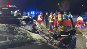 Melk-Reifen1 Nö: Verlorener Pkw kracht auf A 1 gegen Windschutzscheibe eines anderen Autos ? ein Schwerverletzter