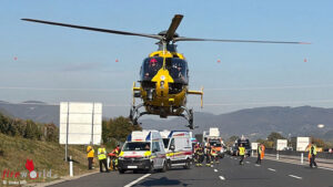MelkVu1 Nö: Mehrfach-Überschlag eines Pkw auf der A 1 bei Melk