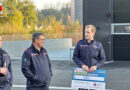 Oö: Ehemalige Zivildiener spenden 1.060 Euro an die Feuerwehr Vöcklabruck