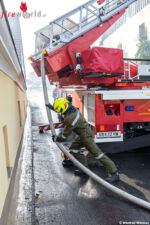 Massiver Feuerwehreinsatz bei Brand eines Schweinestalls in Marbach im Felde