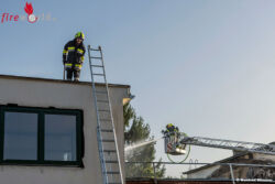 10 Feuerwehren bei Dachstuhlbrand in Anzenhof im Einsatz